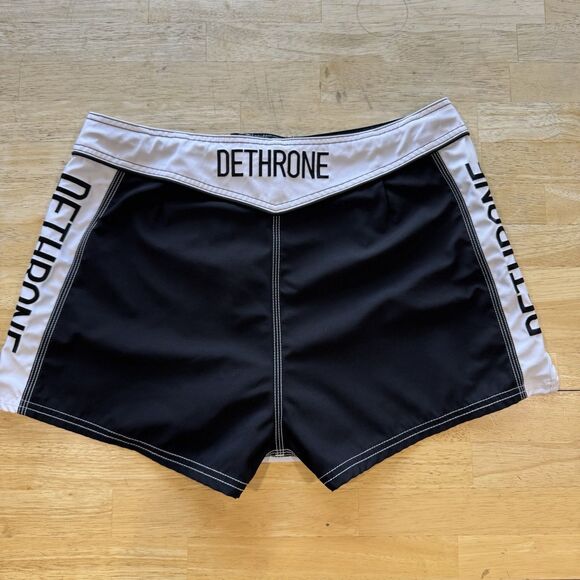 Dethrone Royalty Mixed Martial Arts Shorts Black & White Size 34 2.5” Inseam EUC - Picture 3 of 12
